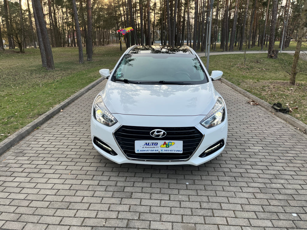 Hyundai i40 Kombi blue 1.7 CRDi DCT Premium