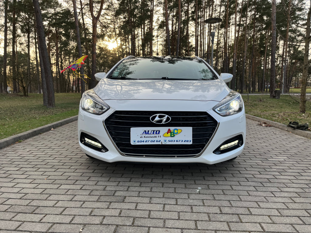 Hyundai i40 Kombi blue 1.7 CRDi DCT Premium